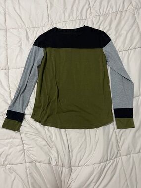 Colorblock Long Sleeve Top in Olive, Gray & Black